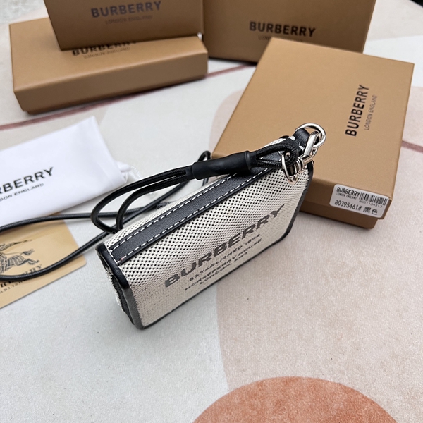 バーバリー財布全体デザイン